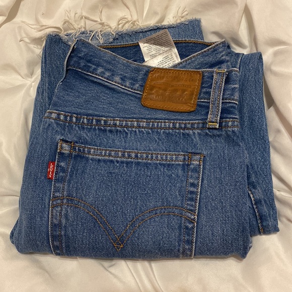 Leviโs premium cute denim wedgie straight jeans - Picture 7 of 8